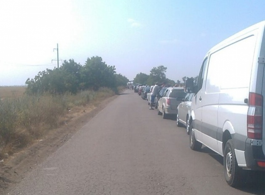 На таможне Тудора - Старокозаче образовались большие пробки