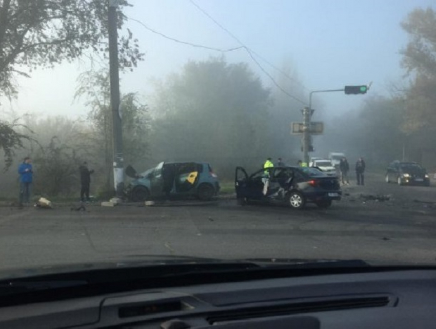 Двое военнослужащих Национальной Армии устроили аварию рядом с Кишиневом