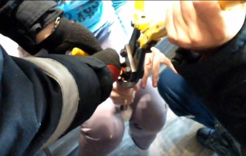 В Кишиневе спасателям вновь пришлось извлекать палец из мясорубки