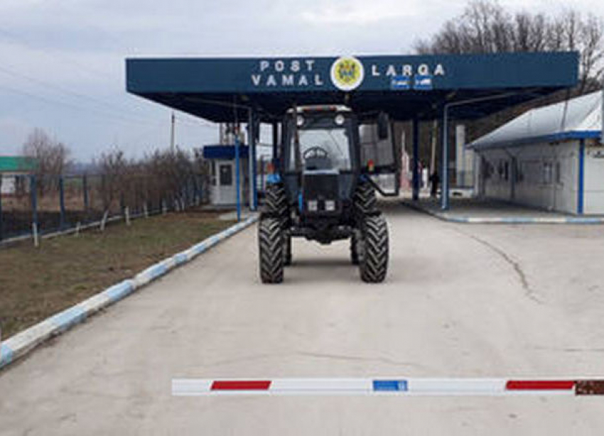 Купленный за счет государственной субсидии трактор контрабандой отправили на Украину