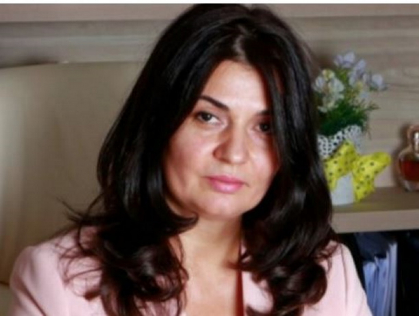 Народный адвокат Молошаг передумала уходить, но парламент ее туда отправил