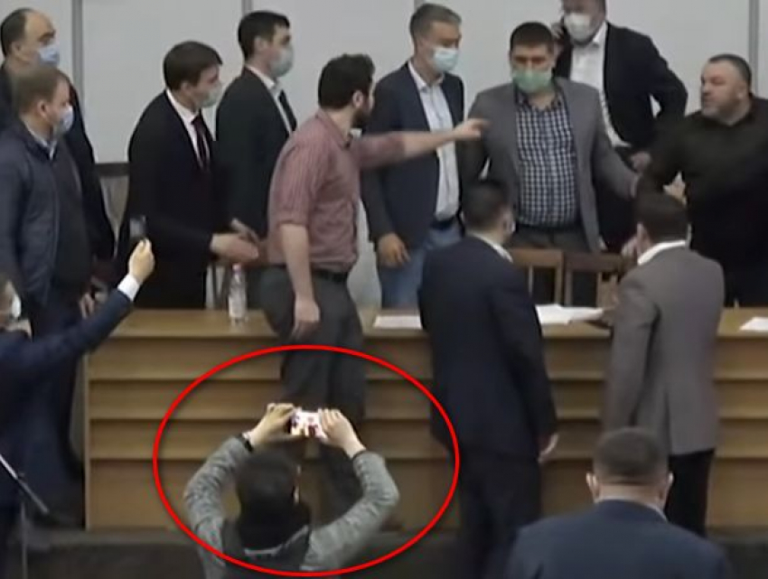 Скандал на заседании мунсовета – случайность или заранее подготовленная акция? 