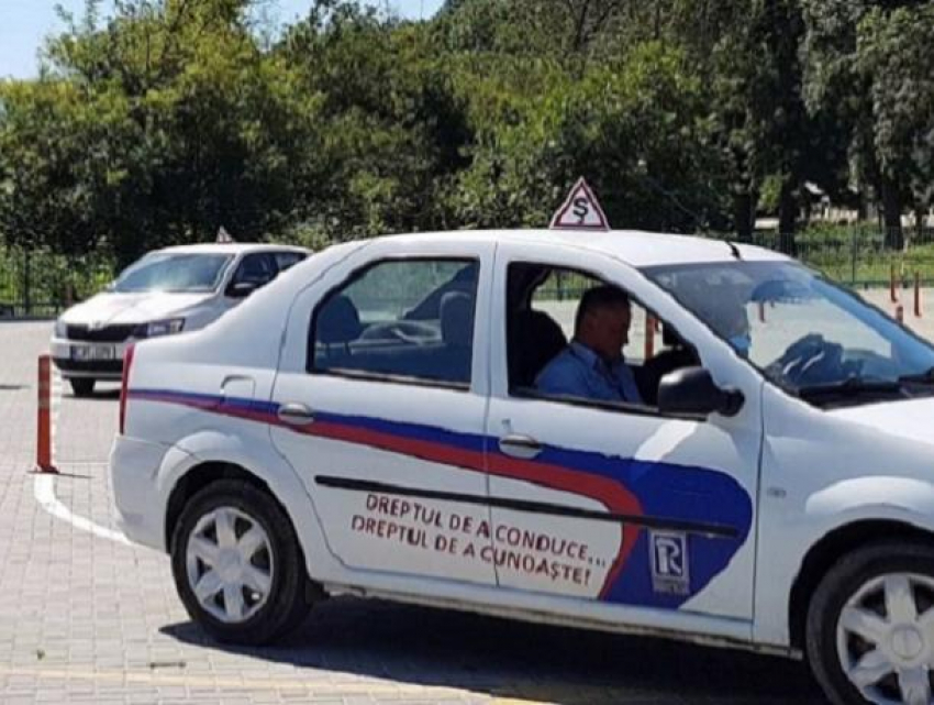 Кишиневские автошколы приступают к работе, но на особых условиях