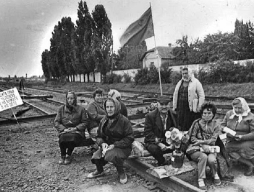 1 сентября 1991 - Галина Андреева и соратницы выходят на «тропу протестов»