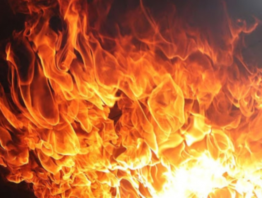 Истопнику двойка - в приднестровском селе сгорела баня