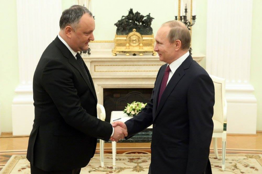 Владимир Путин поздравил Игоря Додона с днем рождения