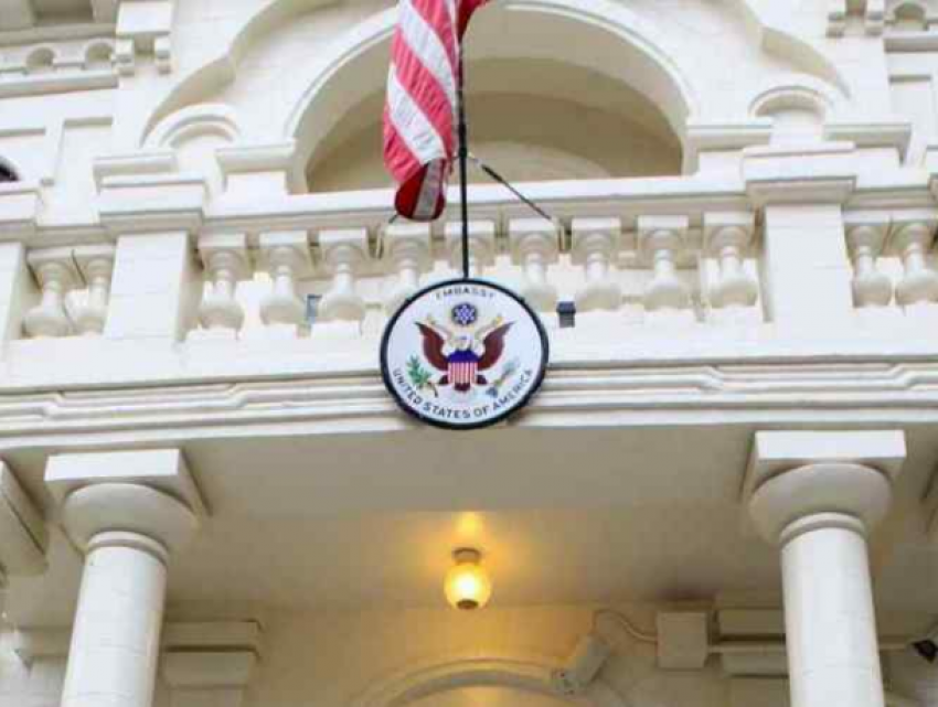 Посольство США в Молдове предупреждает американцев