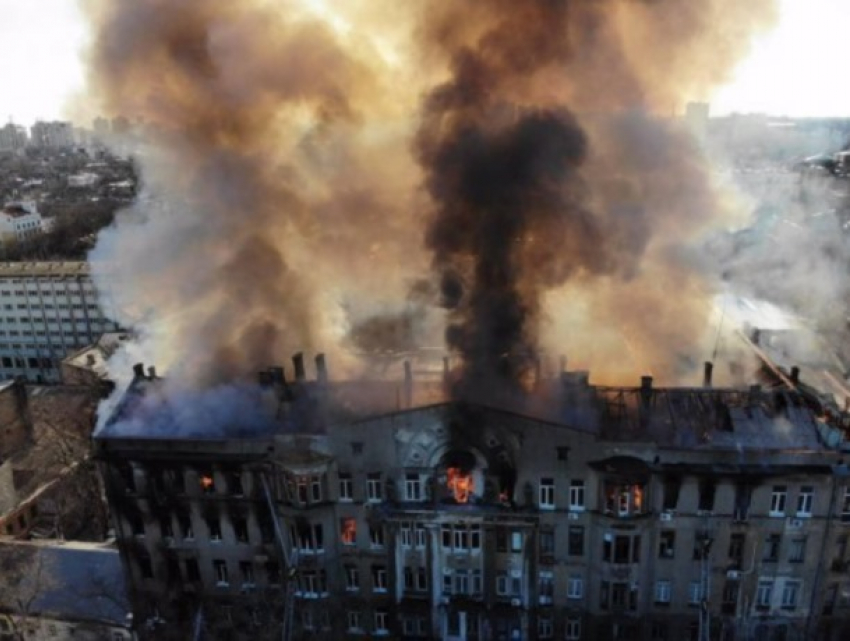 Молдавский премьер выразил соболезнования в связи с гибелью людей в пожаре в Одессе