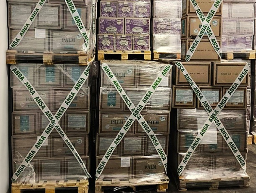 Пять тонн пальмового масла изъяли из-за превышения опасных химических веществ