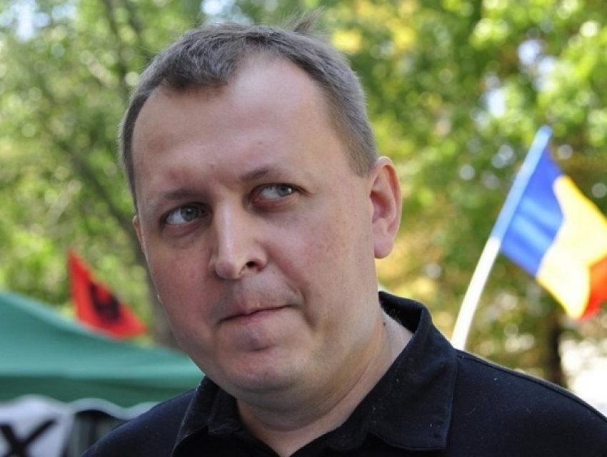 Экс-депутат Петренко назвал кражей у государства приватизацию Air Moldova