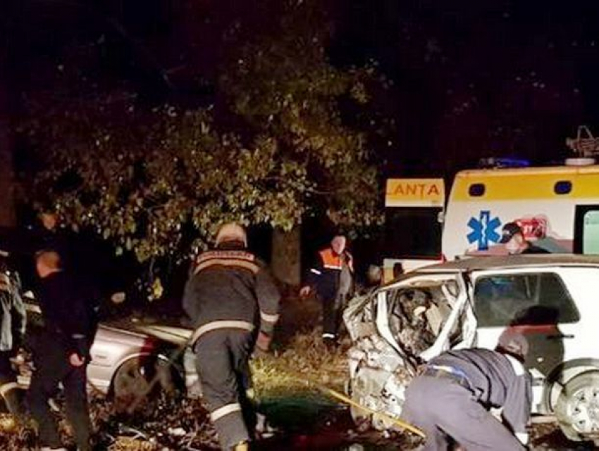 Два человека погибли, четверо – ранены в жуткой аварии с участием BMW под Единцами