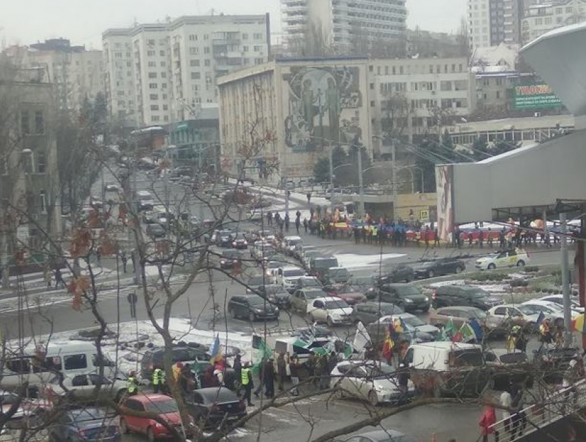 Марш унионистов вызвал пробки в центре Кишинева, жители города недовольны