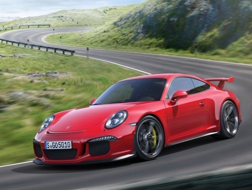 Спортивный суперкар Porsche 911 GT3 для любителей острых ощущений появился в Молдове