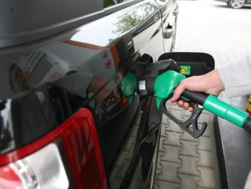 "Плохие времена» - бензин пропал из продажи на нескольких заправках Молдовы