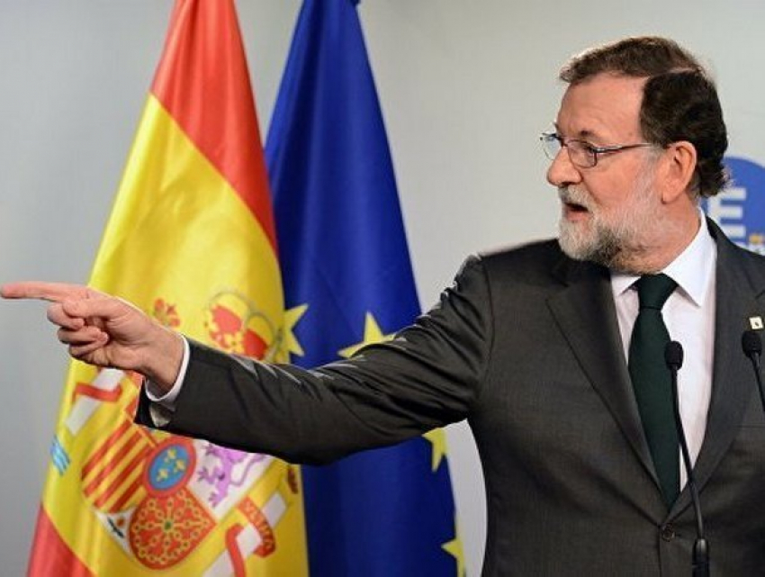 Мадрид решил отстранить от власти правительство Каталонии и ввести прямое правление