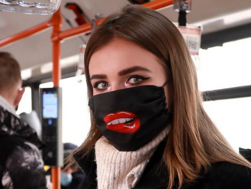 Важно! Румыния ввела запрет на тканевые маски – нарушителей ждет крупный штраф 