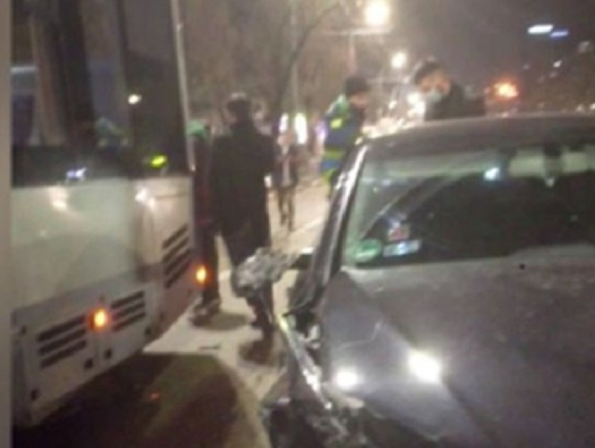 Загадочная авария в центре Кишинева - полиция приехала и уехала, после чего «забыла о случившемся»