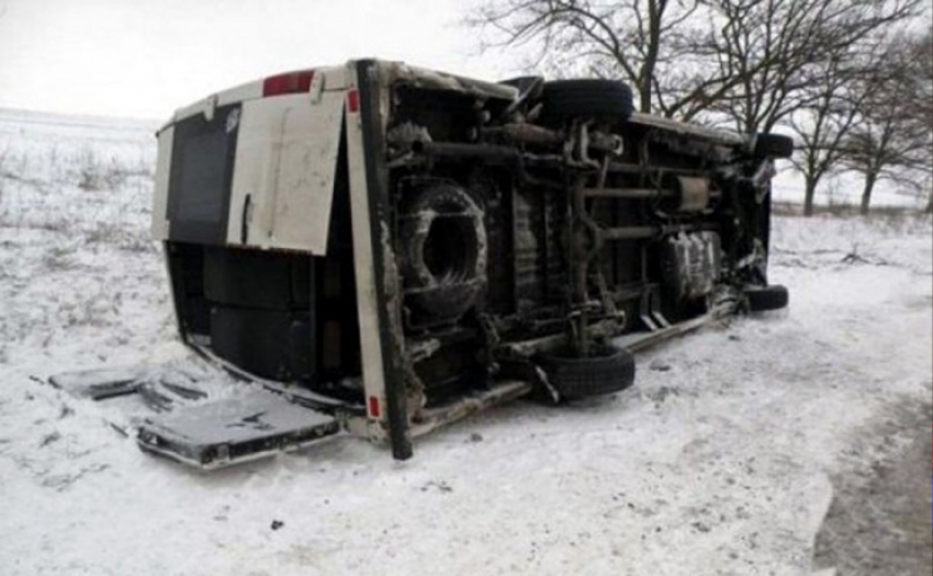 В Украине произошло ДТП с участием двух автобусов с гражданами Молдовы: водитель одного из них скончался на месте  