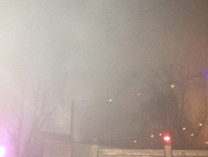 Жители одного из районов Кишинева жалуются на туман с запахом гари