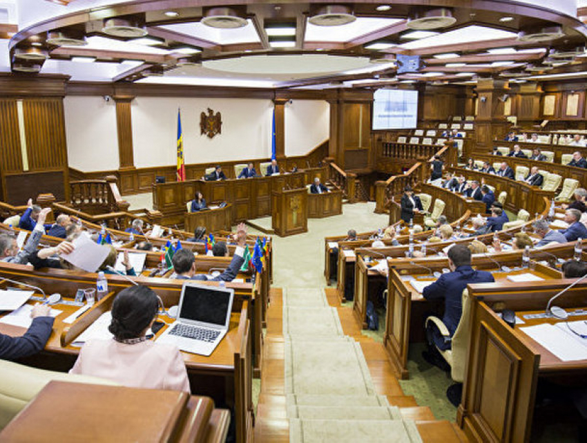 Первое пленарное заседание осенней сессии парламента Молдовы состоится уже на этой неделе 