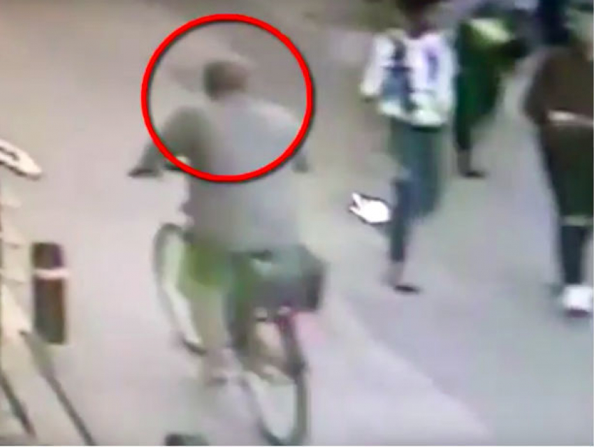 Рецидивист на велосипеде поймался в камеру наблюдения и был схвачен в столице