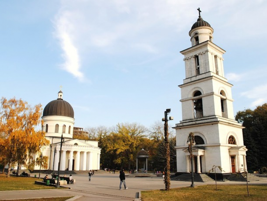Митрополия Молдовы лишила сана еще шестерых священников за переход в румынскую Церковь 