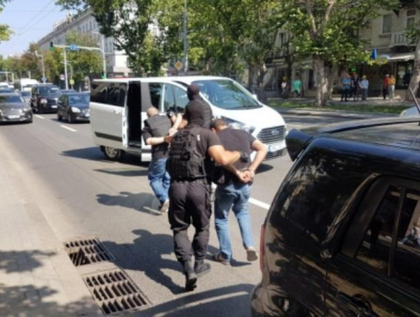 В Кишиневе спецназ задержал членов опаснейшей банды