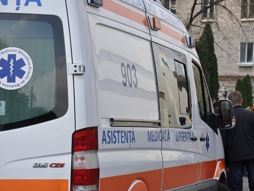 Семейный врач подвергся избиению со стороны агрессивного пациента прямо в своём кабинете в Яловенах