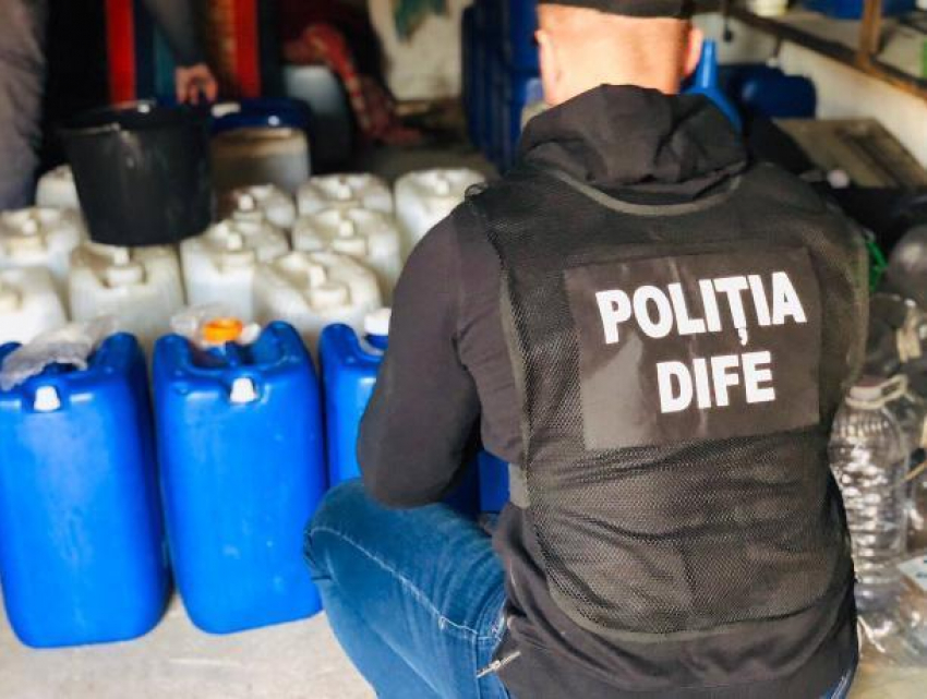 Полиция конфисковала 46 тысяч литров этилового спирта на сумму 5 млн леев
