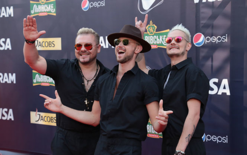 Группа SunStroke Project вышла на красную дорожку на открытии Евровидения-2017