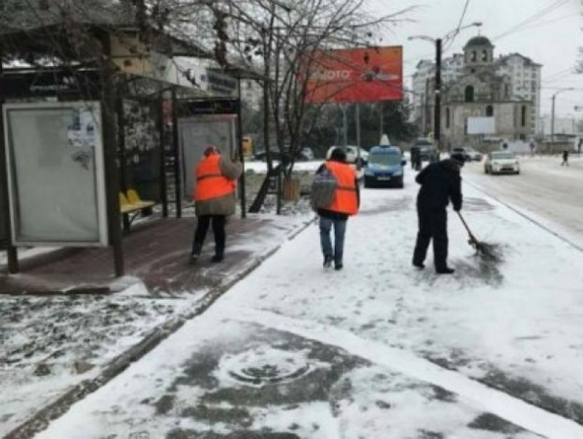В Кишиневе власти назвали самые скользкие улицы