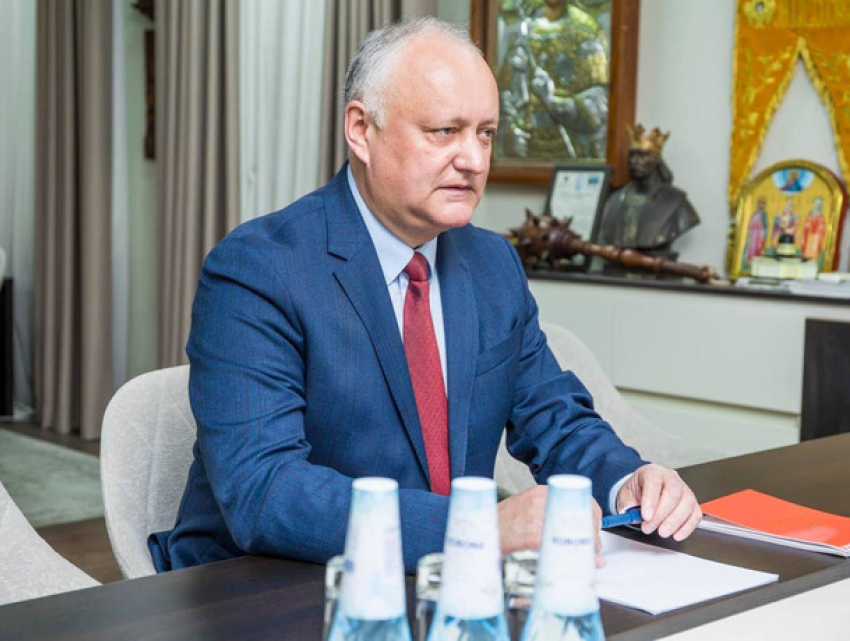 Додон заявил о подготовке вотума недоверия правительству Мунтяну