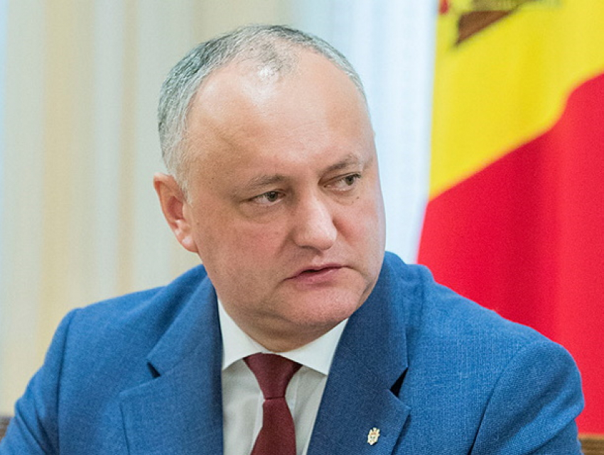 Додон призвал власти Молдовы смирить гордыню и заняться страной
