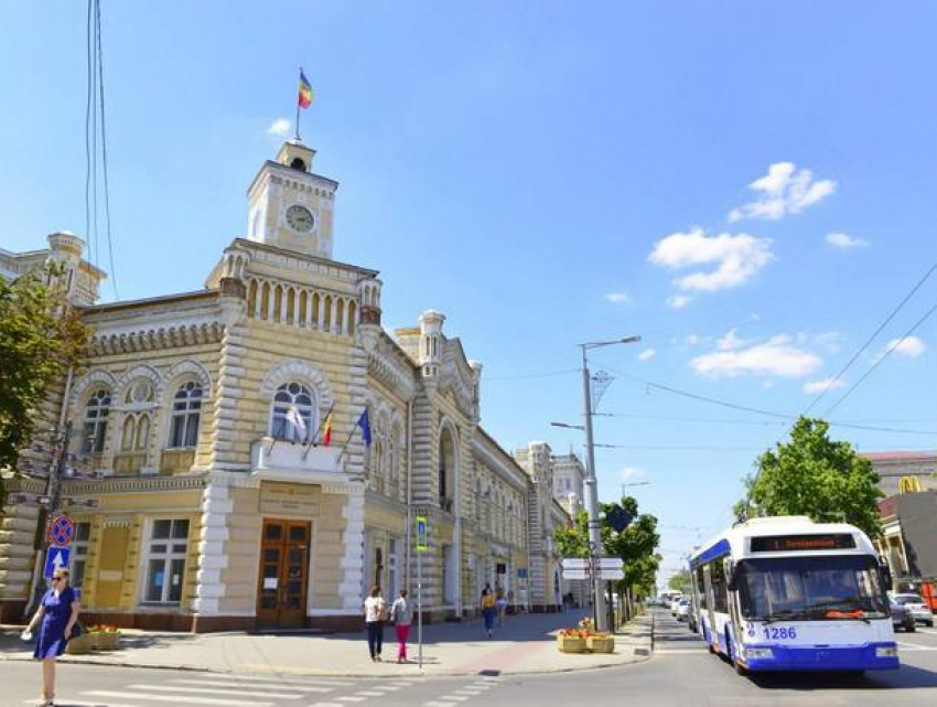 В эти выходные общественный транспорт в Кишиневе будет работать 