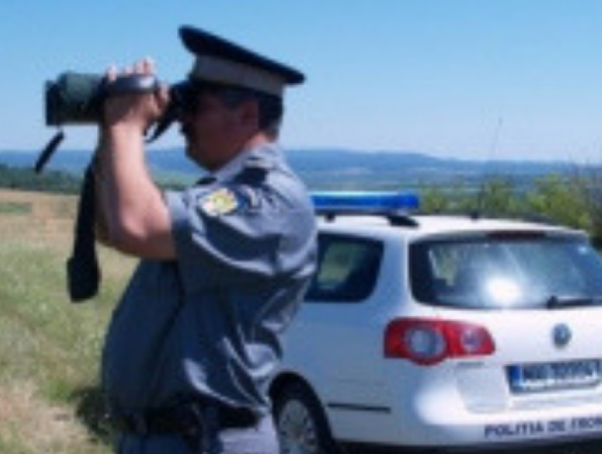 Алкогольный контрабандист был задержан при попытке пересечь границу с Румынией