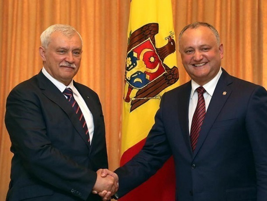 Открытие консульства Молдовы обсудил Игорь Додон с губернатором Санкт-Петербурга