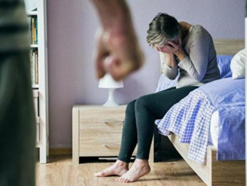 Молдаванин избил и выгнал женщину из ее же квартиры в Серпухове