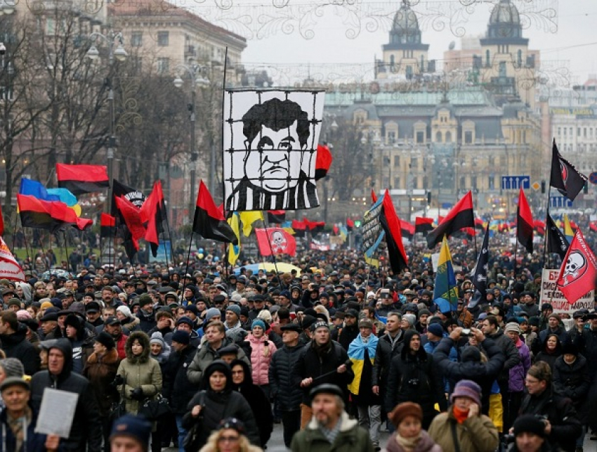 Жена Саакашвили заявила на грандиозной акции протеста, что Порошенко «перешел красную черту»