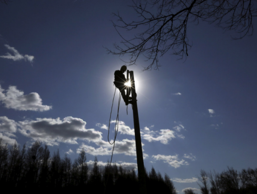 Жители трех секторов Кишинева проведут день без электричества