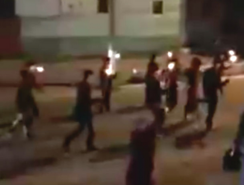 Изгнание дьяволов: факельное шествие карабинеров поразило жителей Кишинева