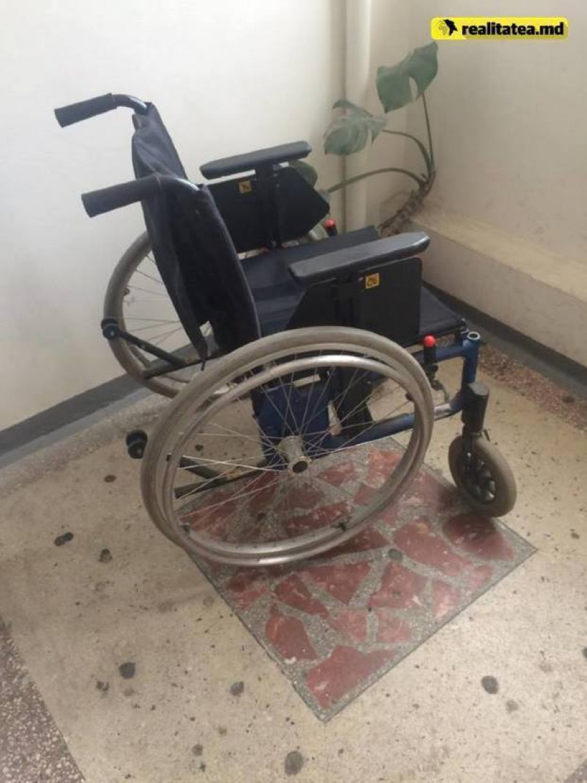 Вячеслава Платона доставили в суд на инвалидной коляске
