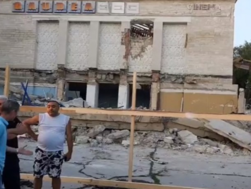 Суд постановил - высотку на месте кинотеатра «Гаудеамус» в Кишиневе строить можно