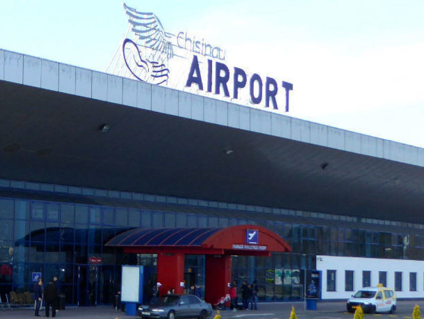 «Враждебная стратегия»: известного россиянина задержали в аэропорту Кишинева и депортировали