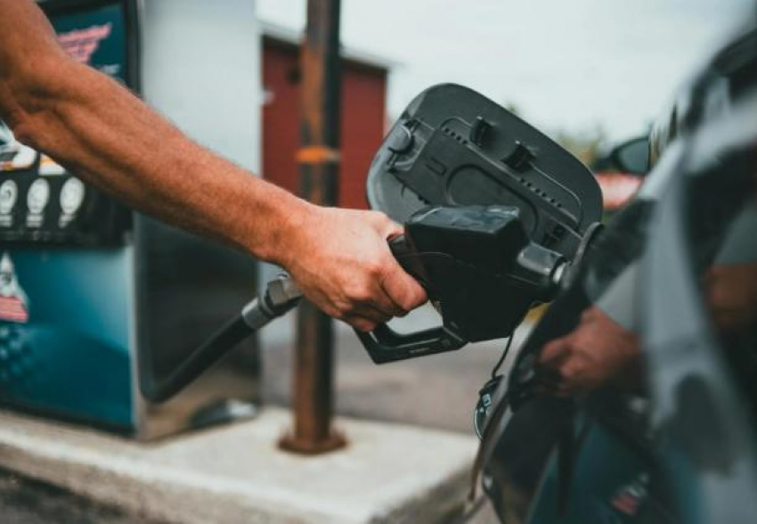 В Молдове снова дорожает топливо: дизель прибавил более полулея за литр