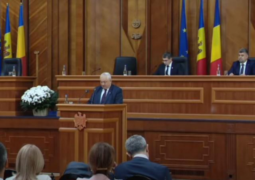 Санду на заседании молдо-румынского парламента привела в пример для подражания Румынию