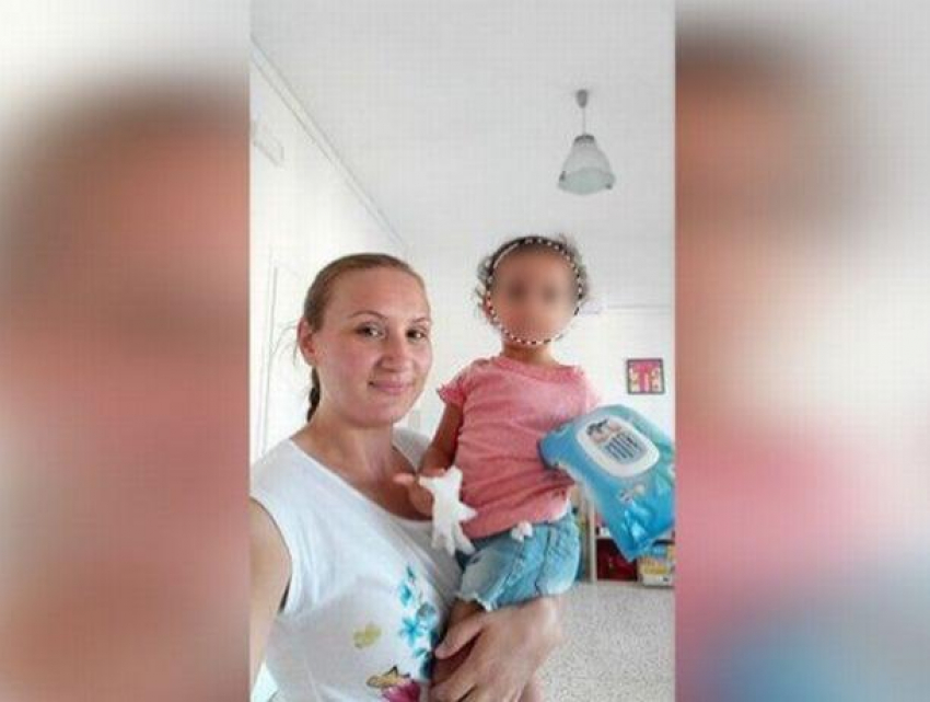 В Италии социальные службы отобрали ребенка у молдаванки, девушка в отчаянии