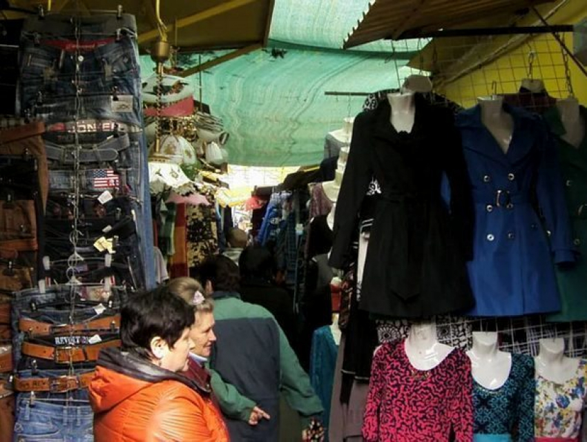 Масштабные поставки контрабандной одежды из Одессы на рынки Кишинева осуществляли преступники