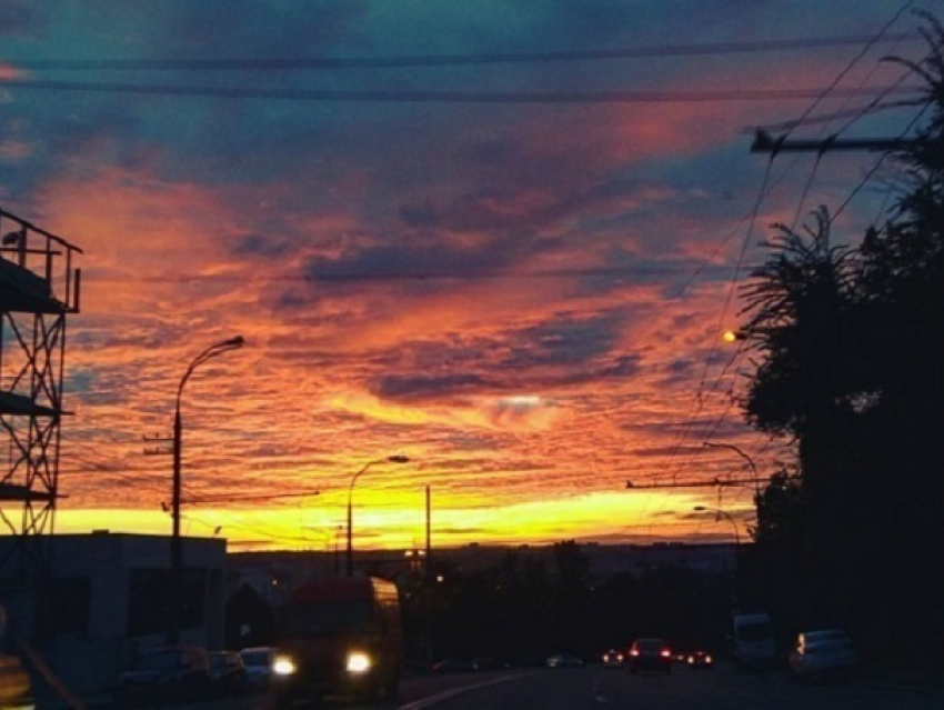 Фантастический закат в Кишиневе на День города потряс горожан