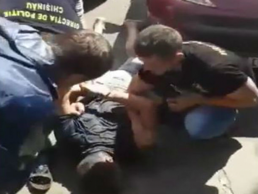 "Голливудское» задержание мужчины, обокравшего столичную массажистку, сняли на видео