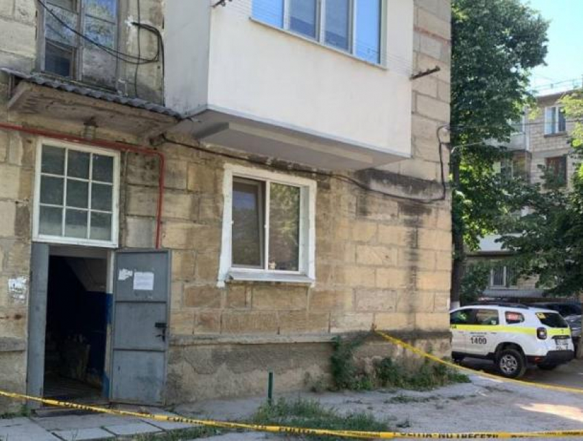 24-летний парень устроил взрыв в квартире на Ботанике и погиб